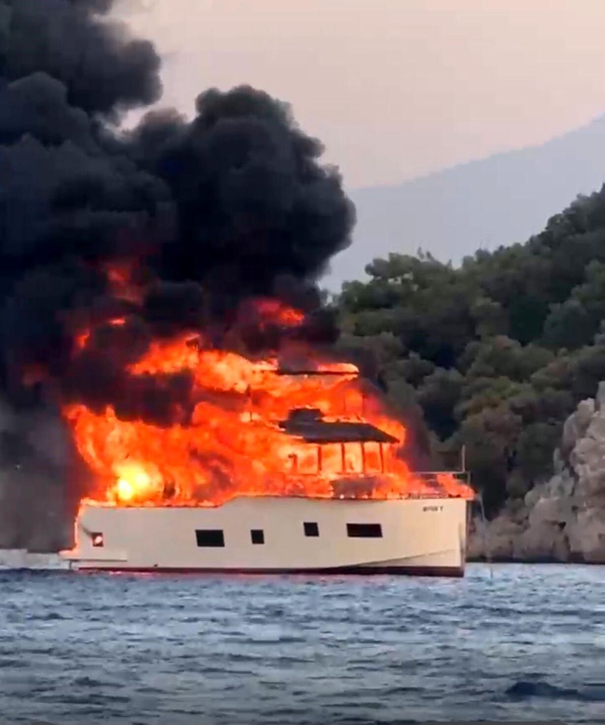 Fethiye\'de Teknede Yangın: Maddi Hasar Oluştu