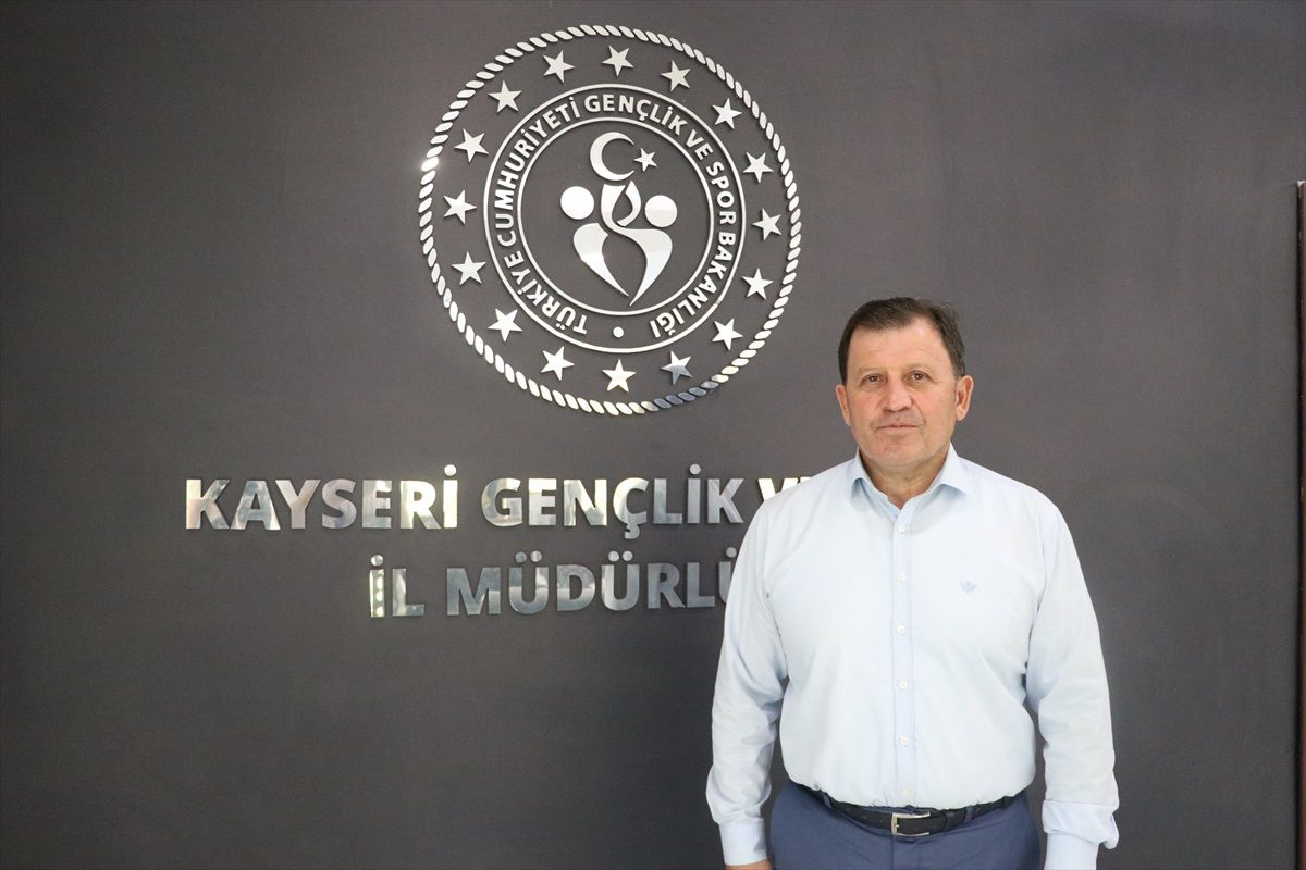 Kayseri\'de Zamantı Irmağı\'nda 10 Ton Çöp Temizlendi