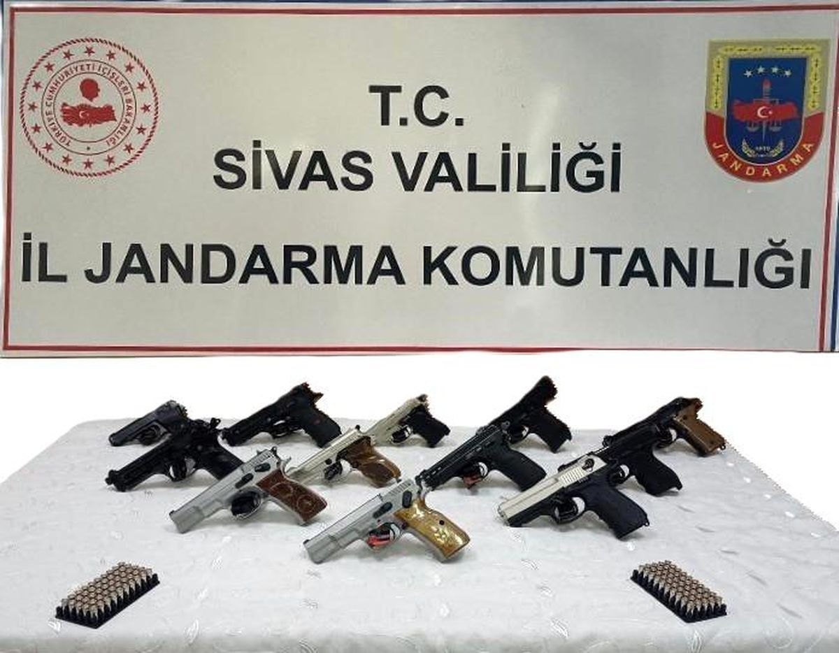 Sivas İl Jandarma Komutanlığı Düğünlerde Havaya Ateş Edenlere Cezaları Kesti