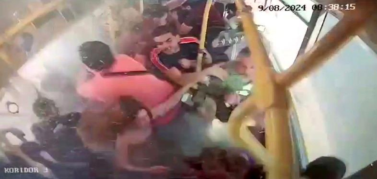 Küçükçekmece\'de feci metrobüs kazasının araç içi görüntüleri ortaya çıktı