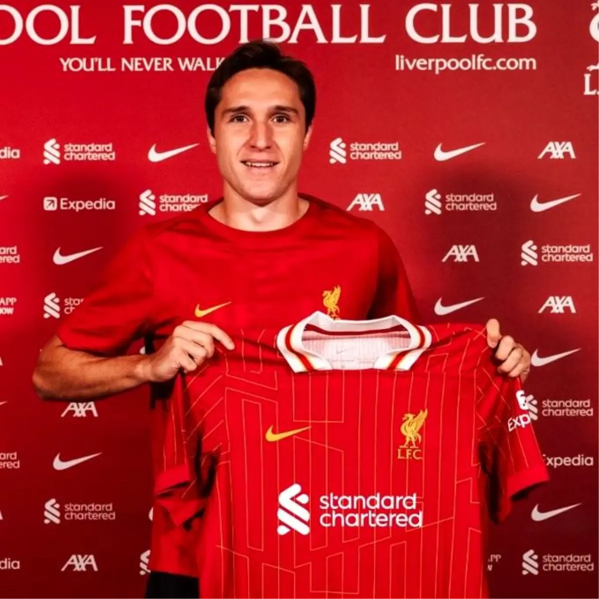 Liverpool, Federico Chiesa\'yı transfer etti