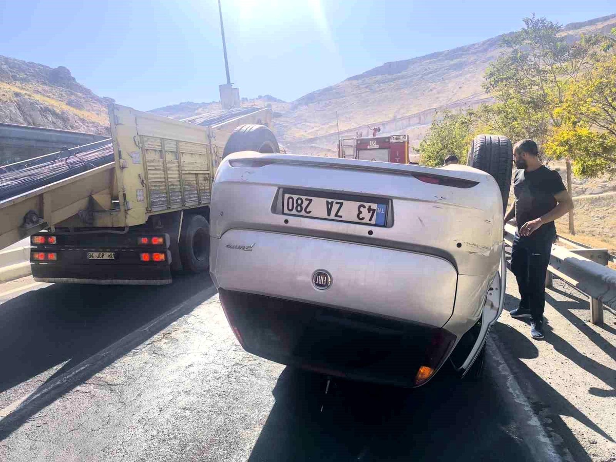 Mardin\'de direksiyon hakimiyetini kaybeden sürücüden 1 yaralı