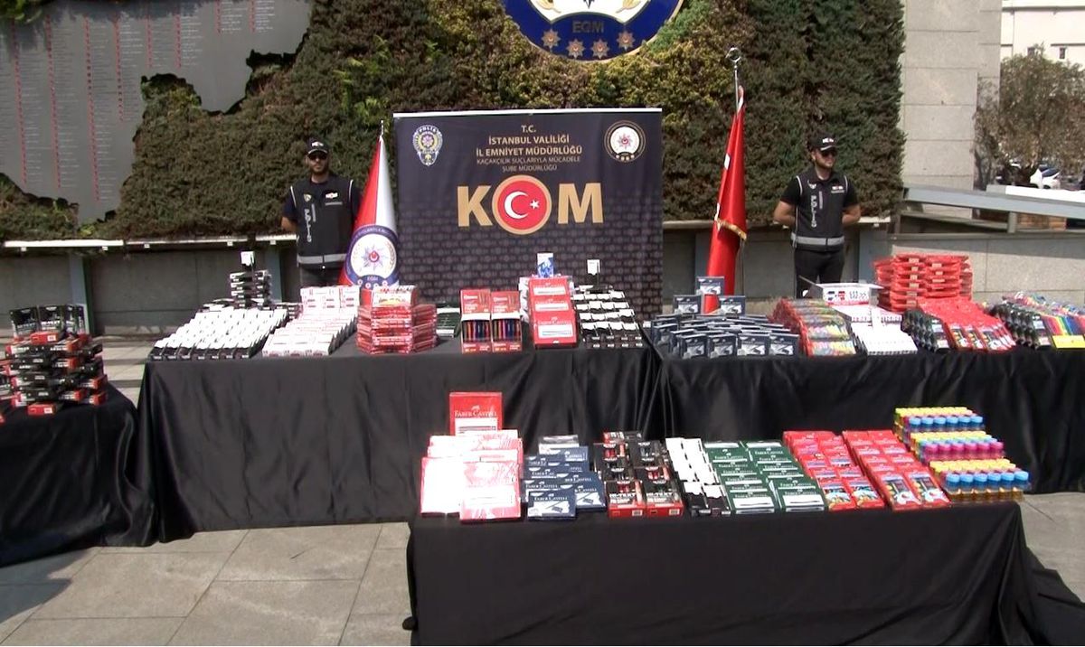 İstanbul\'da 1 Milyon adet kaçak kırtasiye malzemesi ele geçirildi