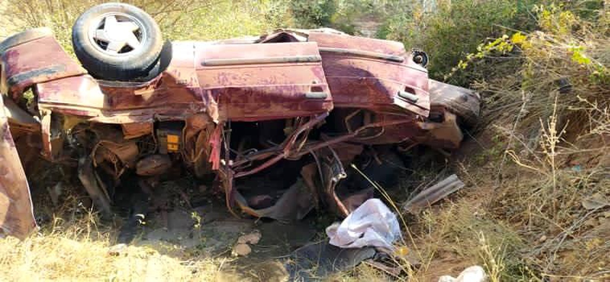 Tokat\'ta 15 metrelik uçurumdan düşen araç hurda yığınına döndü