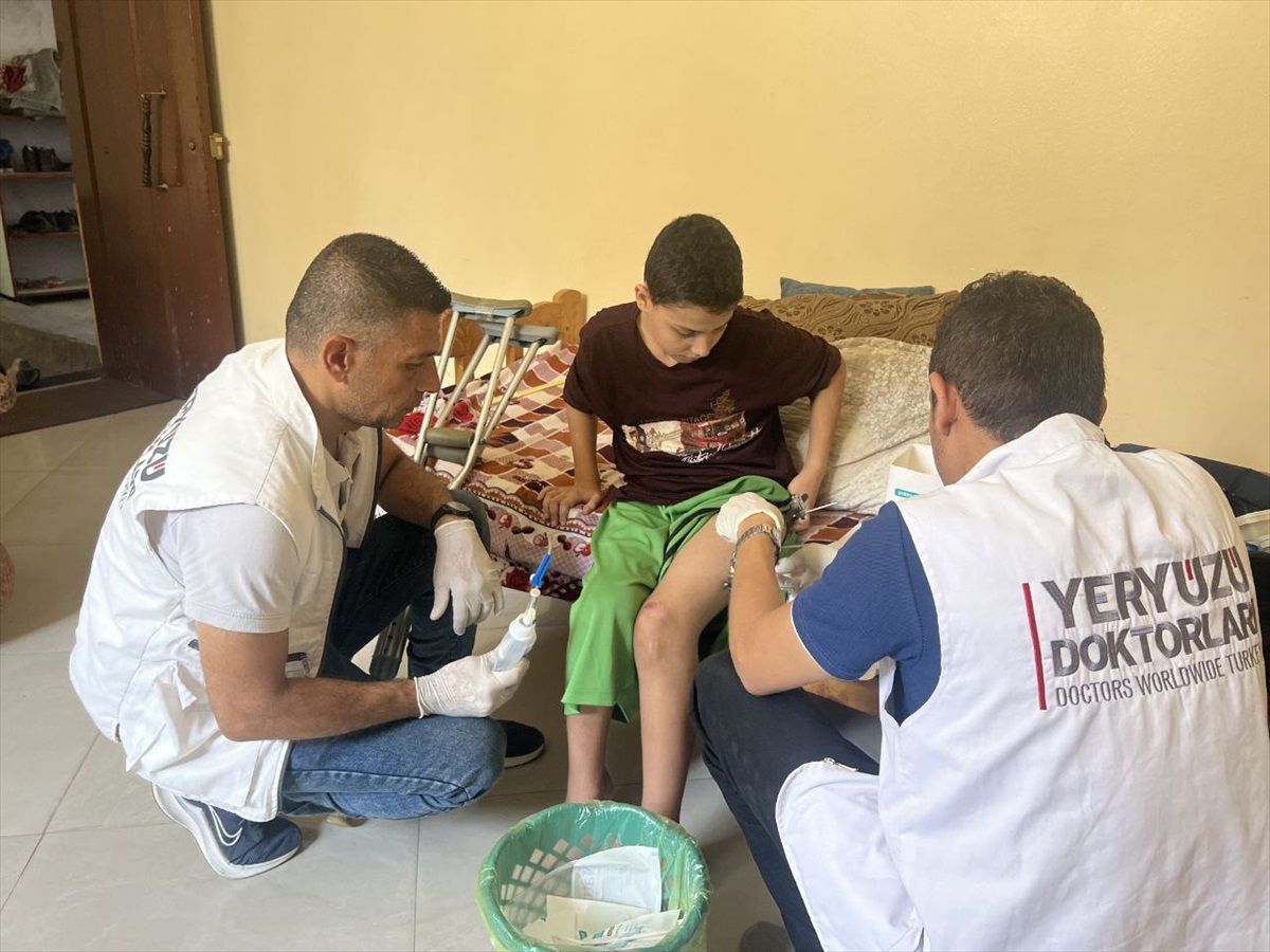 Yeryüzü Doktorları Gazze\'de Sağlık ve İnsani Yardım Çalışmalarına Devam Ediyor