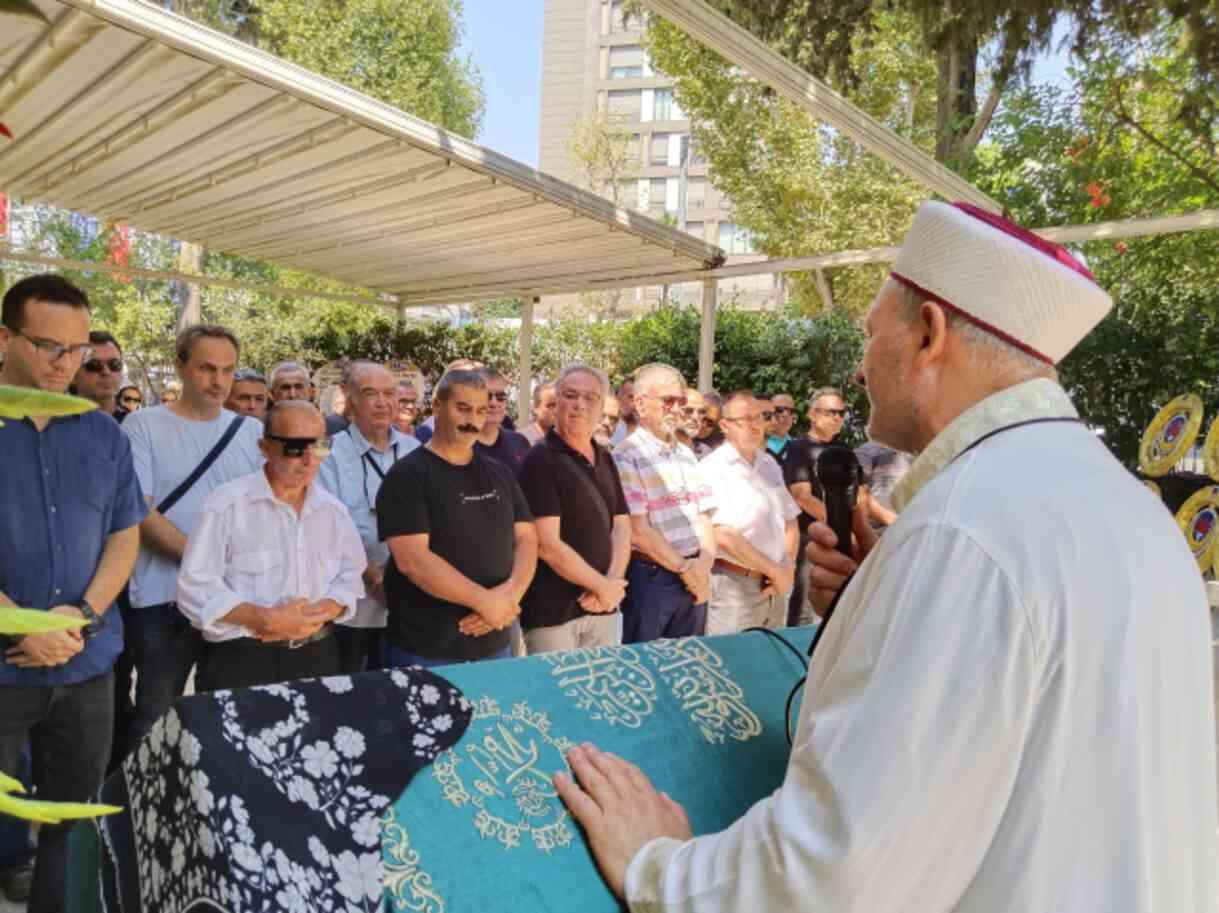 Yeşilçam'ın usta oyuncusu Sevil Üstekin son yolculuğuna uğurlandı