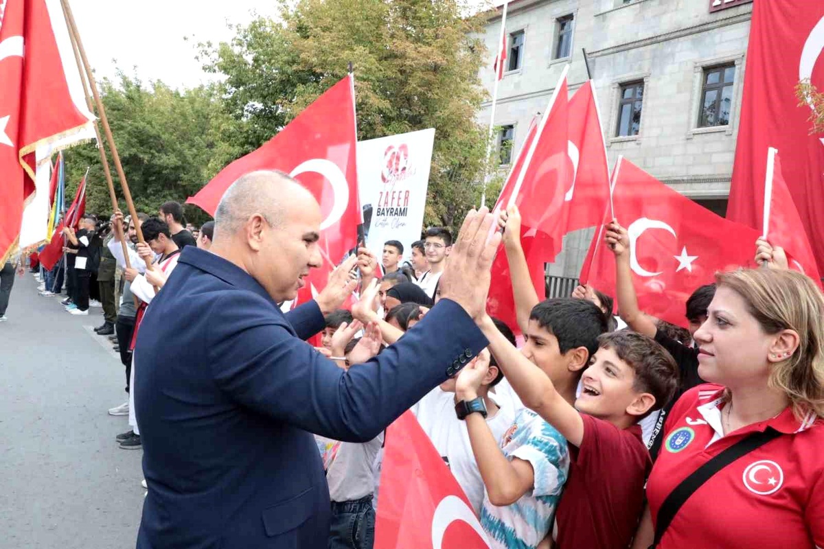 Ağrı\'da 30 Ağustos Zafer Bayramı\'nın 102\'nci yılı kutlandı