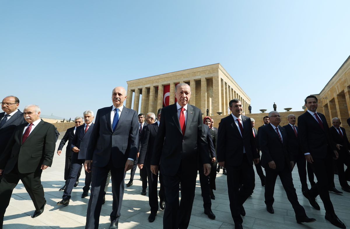 Cumhurbaşkanı Erdoğan ve Devlet Erkanı Anıtkabir\'i Ziyaret Etti
