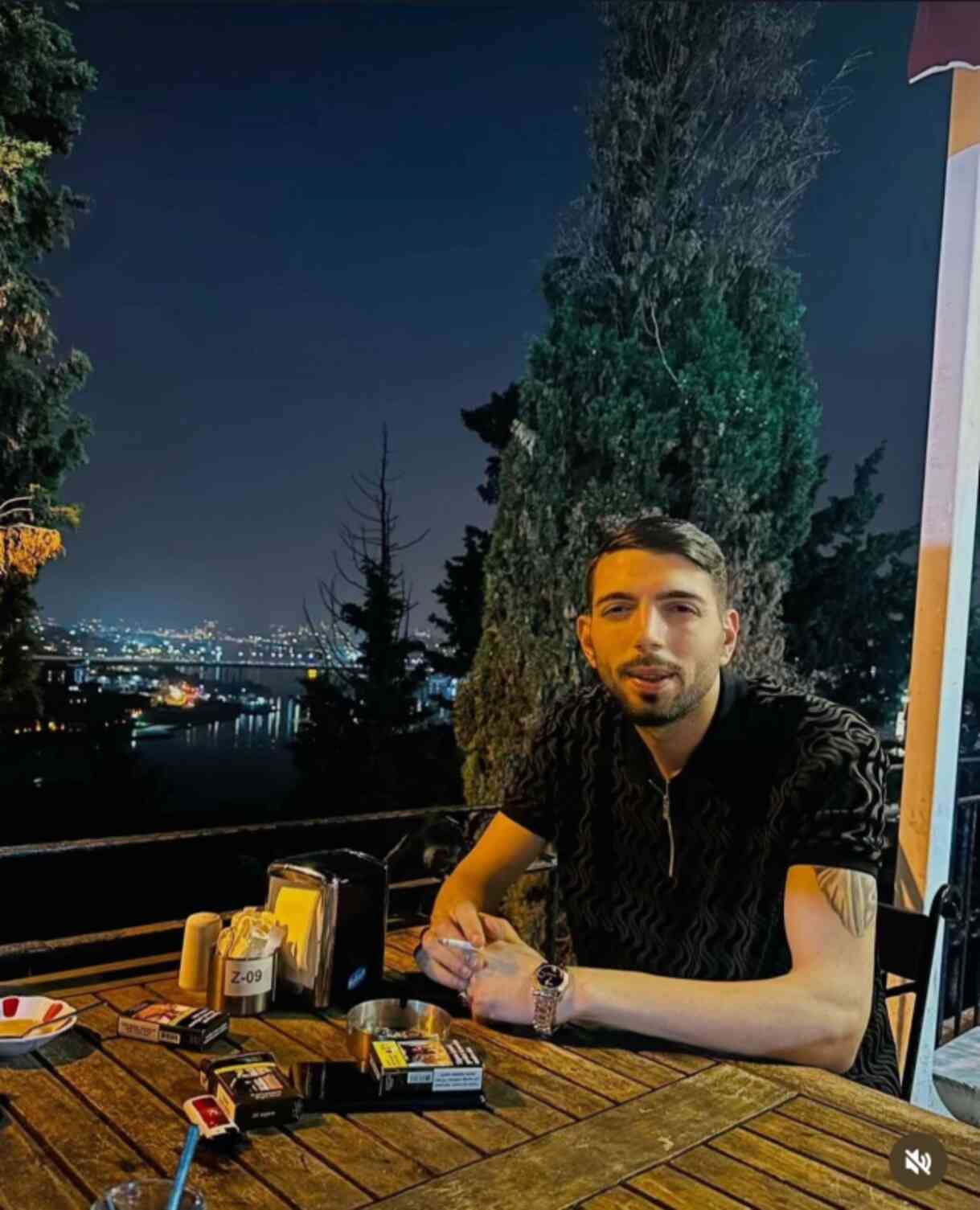 Arnavutköy'de kanlı hesaplaşma! Bir gün önce şikayetçi olduğu husumetlileri kurşun yağmuruna tuttu Arnavutköy'de kanlı hesaplaşma! Bir gün önce şikayetçi olduğu husumetlileri kurşun yağmuruna tuttu