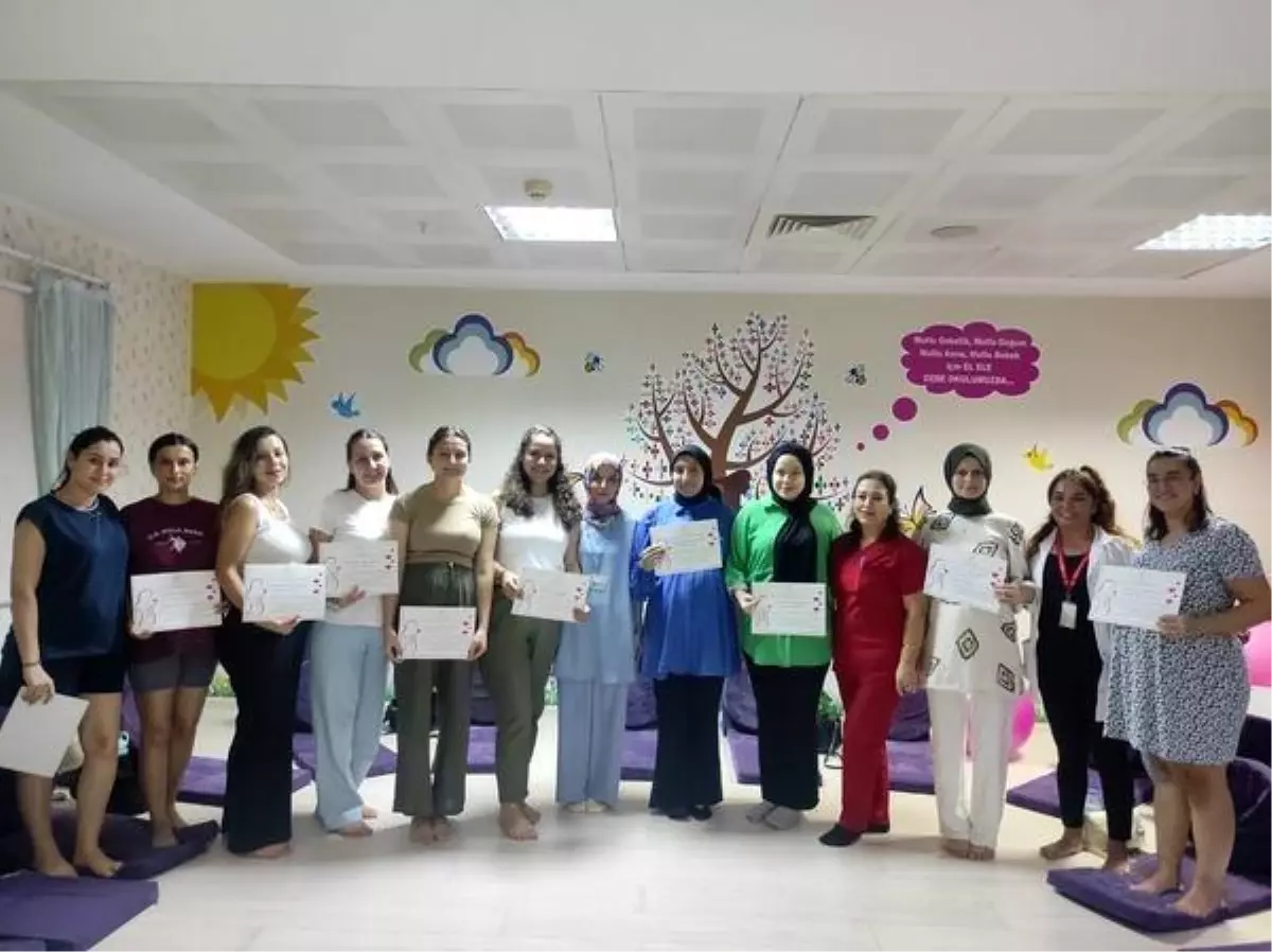 Aydın Kadın Doğum ve Çocuk Hastalıkları Hastanesi\'nde Gebe Okulu Eğitimleri Başarıyla Tamamlandı