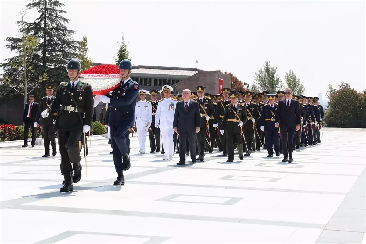 Milli Savunma Bakanı Yaşar Güler, Kahraman Ordumuzun Azimli ve Kararlı Olduğunu Belirtti