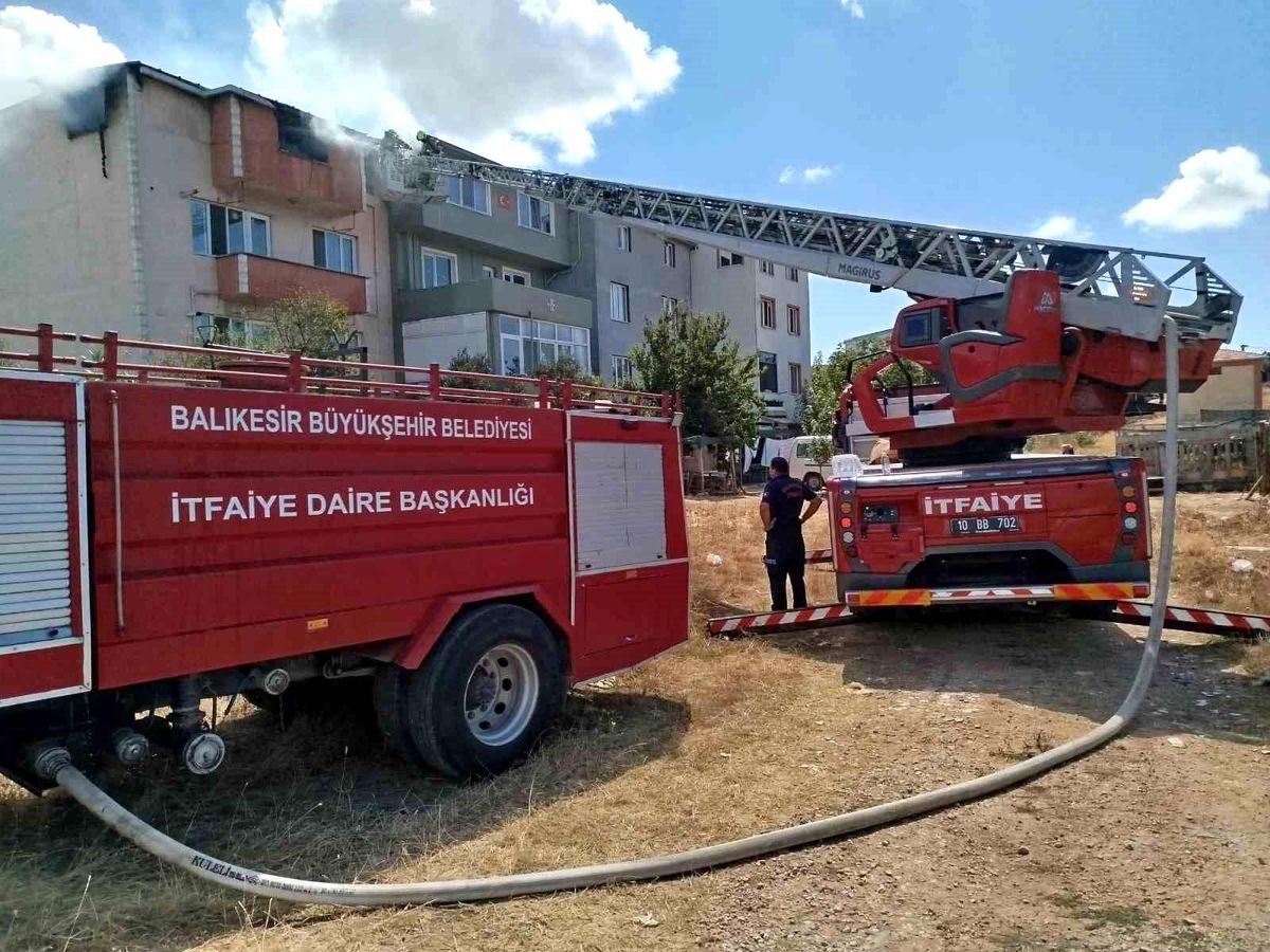 Bandırma\'da Ev Yangını: Tencere Unutuldu, İkamet Kullanılamaz Hale Geldi