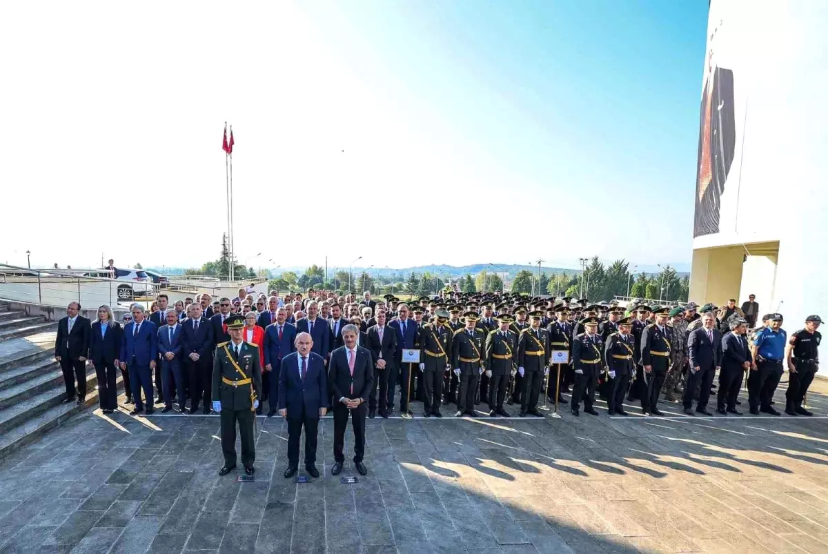 Başkan Alemdar Sakaryalıların bayram coşkusuna ortak oldu: "Onların vatan sevgisi hiçbir zaman sınır tanımadı"