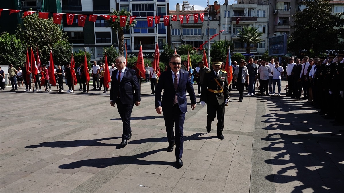 Edremit\'te 30 Ağustos Zafer Bayramı kutlamaları yapıldı