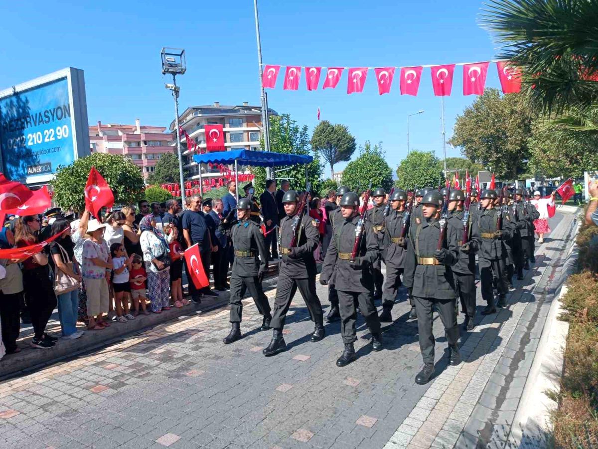 Edremit\'te 30 Ağustos Zafer Bayramı törenleri düzenlendi