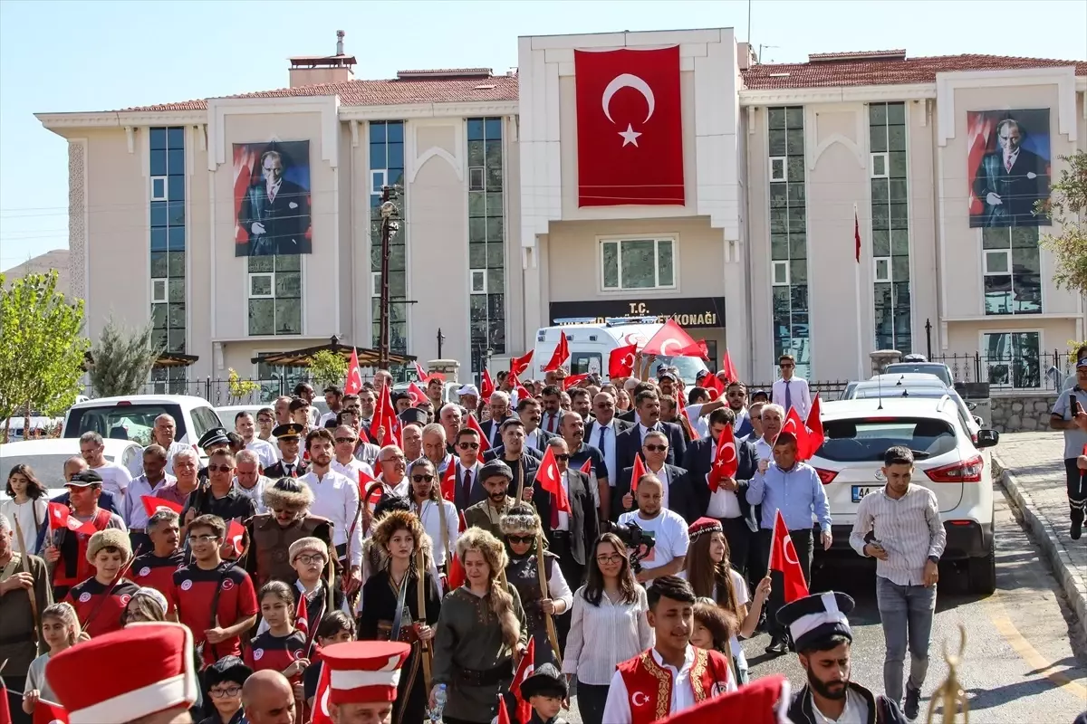 Darende\'de Geleneksel Zengibar Karakucak Güreş ve Kültür Festivali Başladı