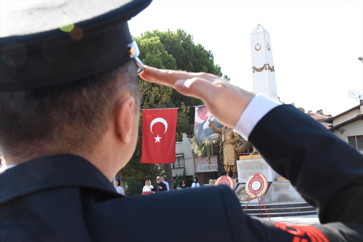 Germencik\'te 30 Ağustos Zafer Bayramı ve Türk Silahlı Kuvvetleri Günü Töreni Düzenlendi