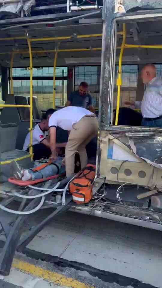Küçükçekmece'deki Metrobüs Kazasına İlişkin Şoför ve Denetim Amirinin İfadeleri