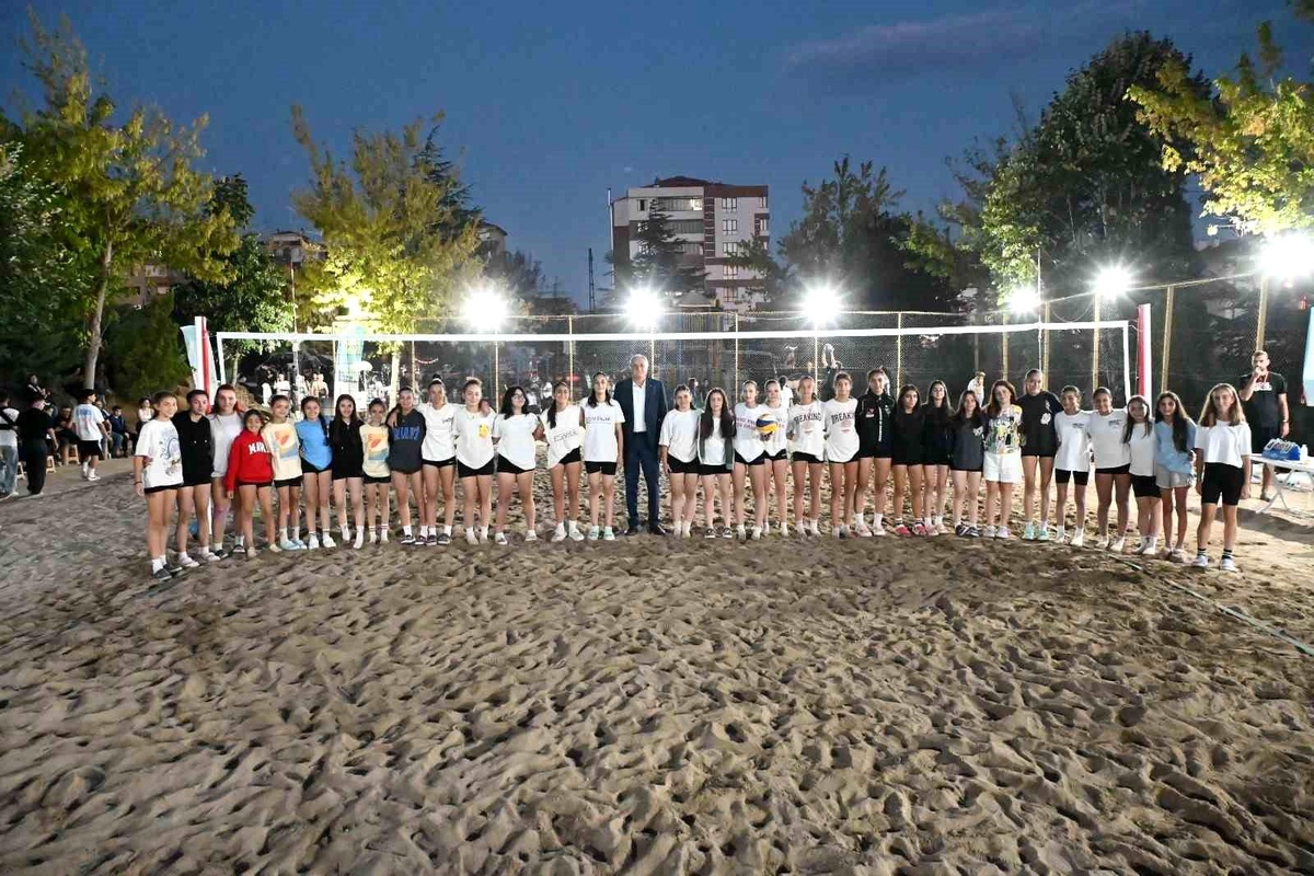 Bozüyük\'te Gençlere Yönelik Spor Turnuvaları Yapıldı