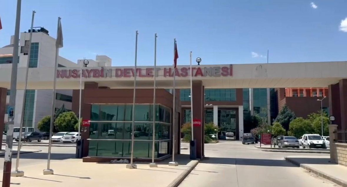 Mardin\'de motosiklet ile zırhlı araç çarpıştı: Motosiklet sürücüsü ağır yaralandı
