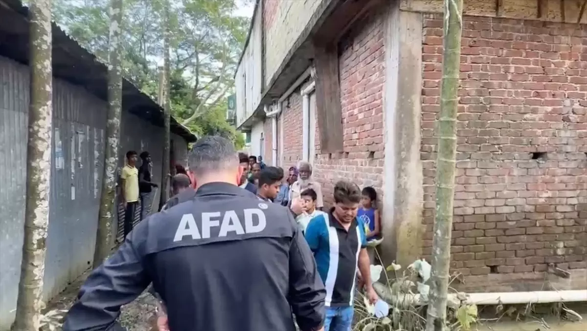 AFAD, Bangladeş\'teki sel felaketine yardım faaliyetlerini sürdürüyor