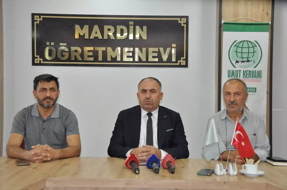 Umut Kervanı İnsani Yardım Vakfı, evlenmek isteyen gençlere hediye paketleri verecek