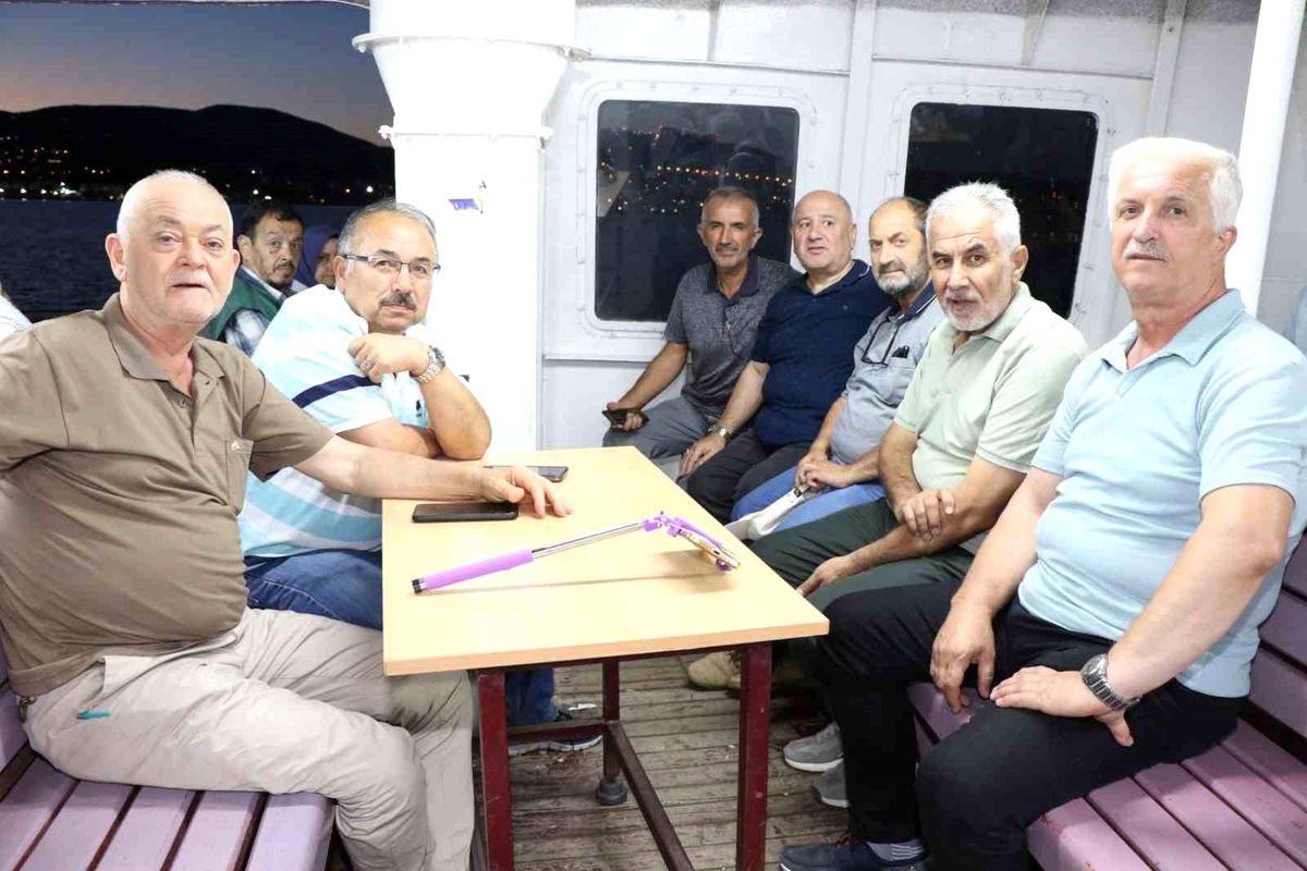 Kocaeli\'de Yaşlılara Mehtap Turu Düzenlendi