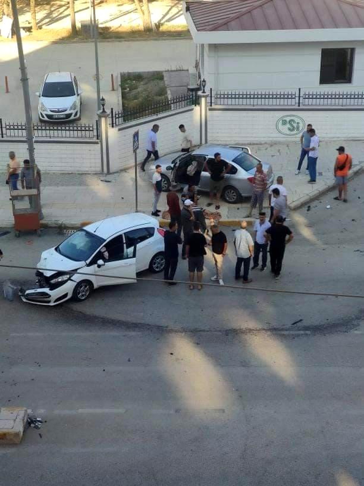 Elazığ\'da Otomobil Çarpışması Sonucu 1 Kişi Yaralandı