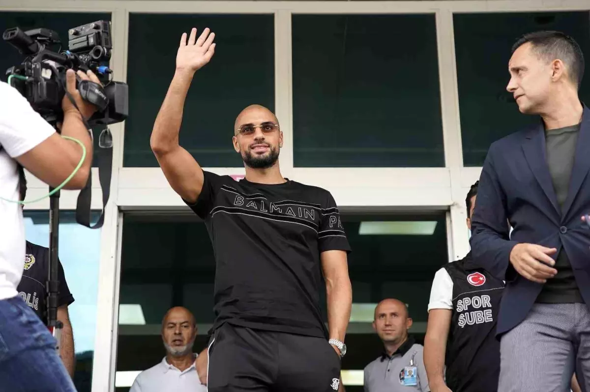 Fenerbahçe, Sofyan Amrabat\'ı kiraladı