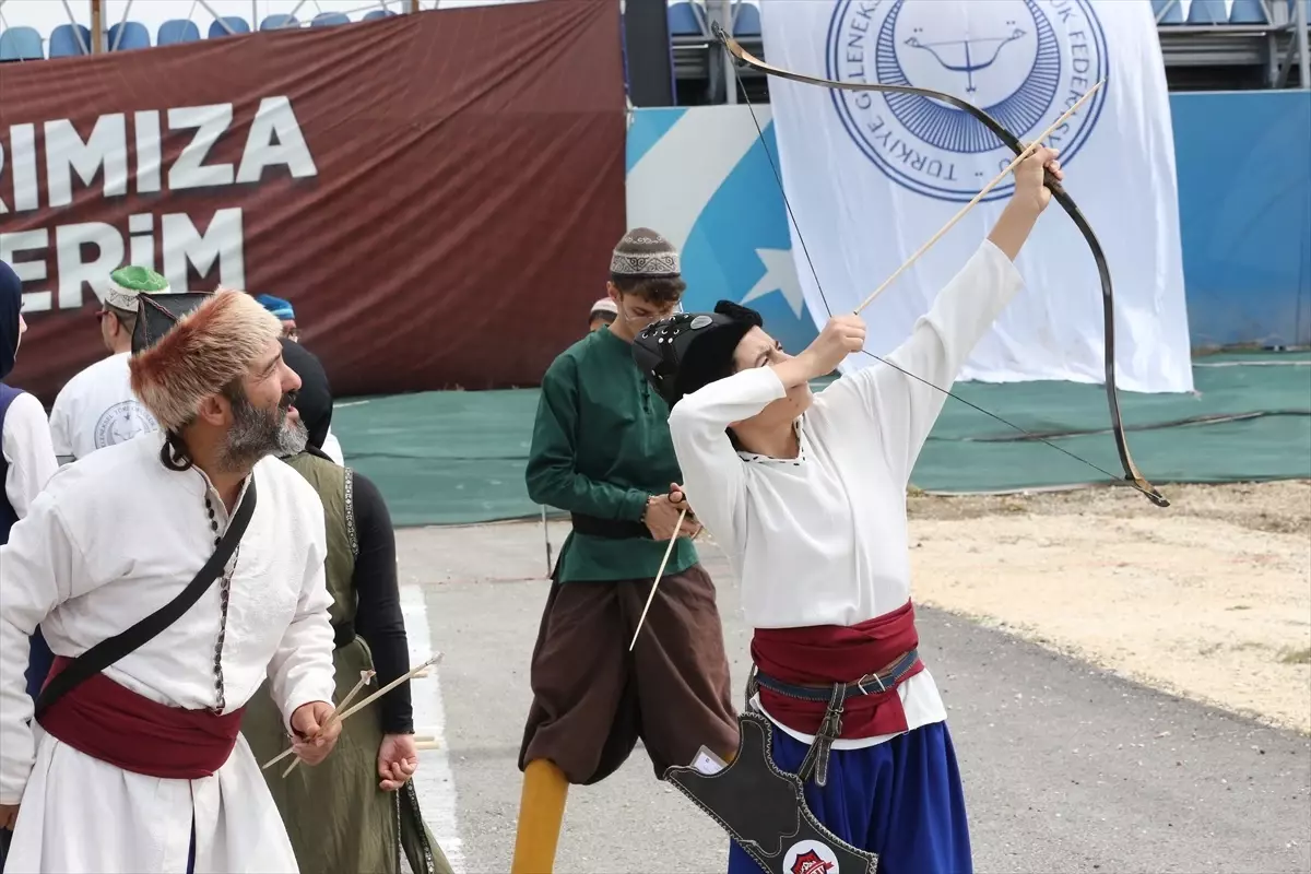 Geleneksel Türk Okçuluğu Celaleddin Karatay Hava Koşusu Türkiye Şampiyonası Başladı