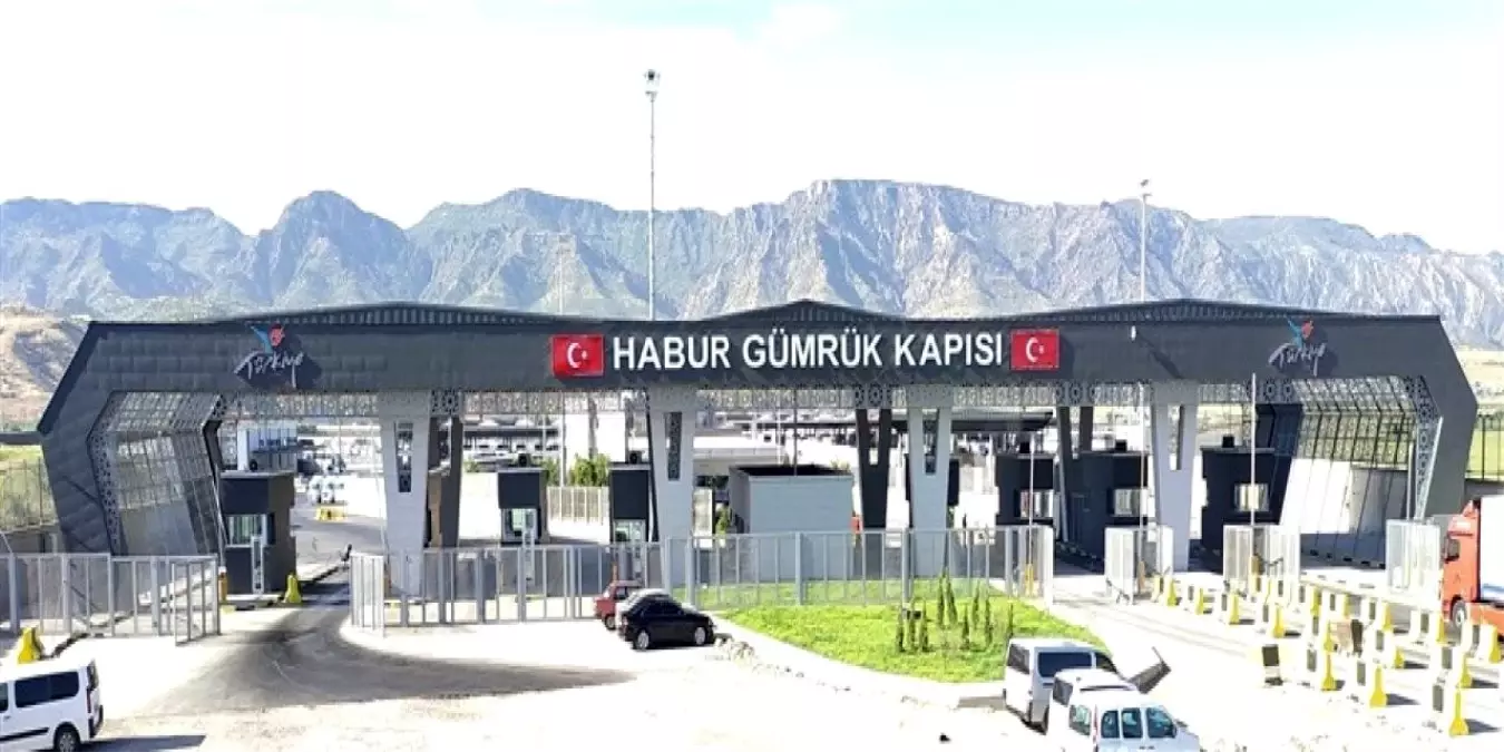 Habur Gümrük Kapısı\'nda Memurlara Saldırı: 3 Yaralı, 5 Gözaltı