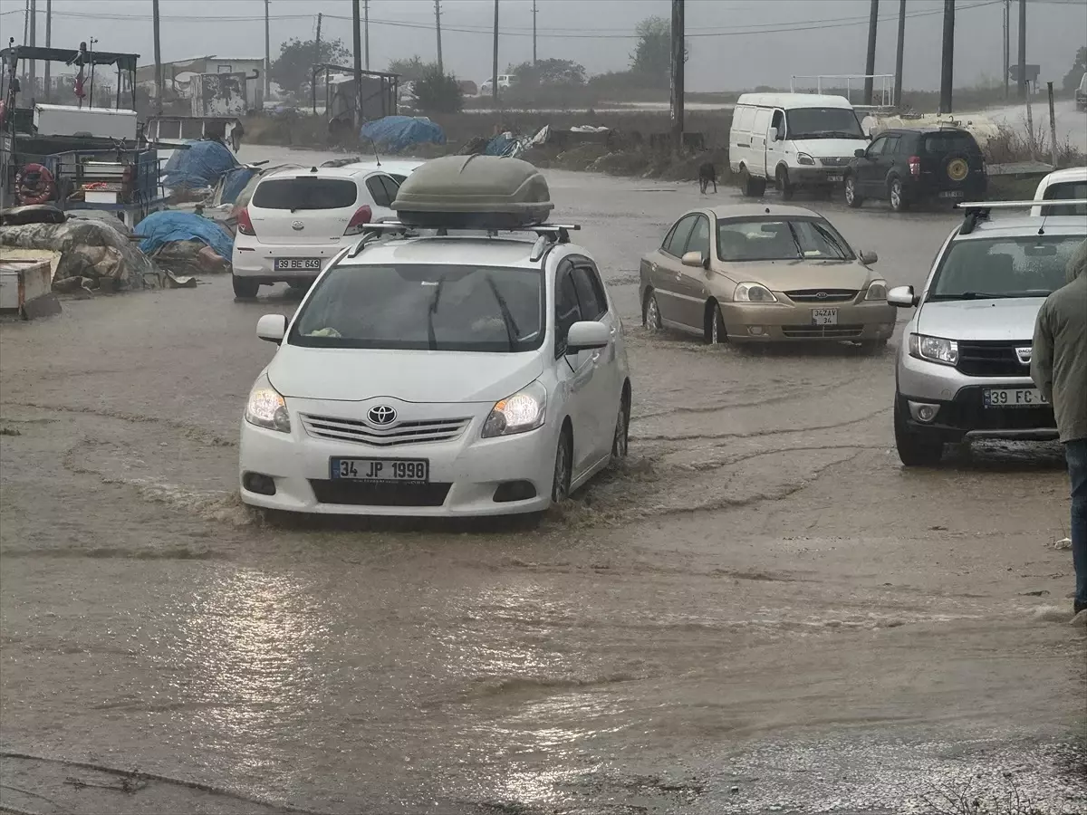 Kırklareli Demirköy\'de Sağanak Yağış