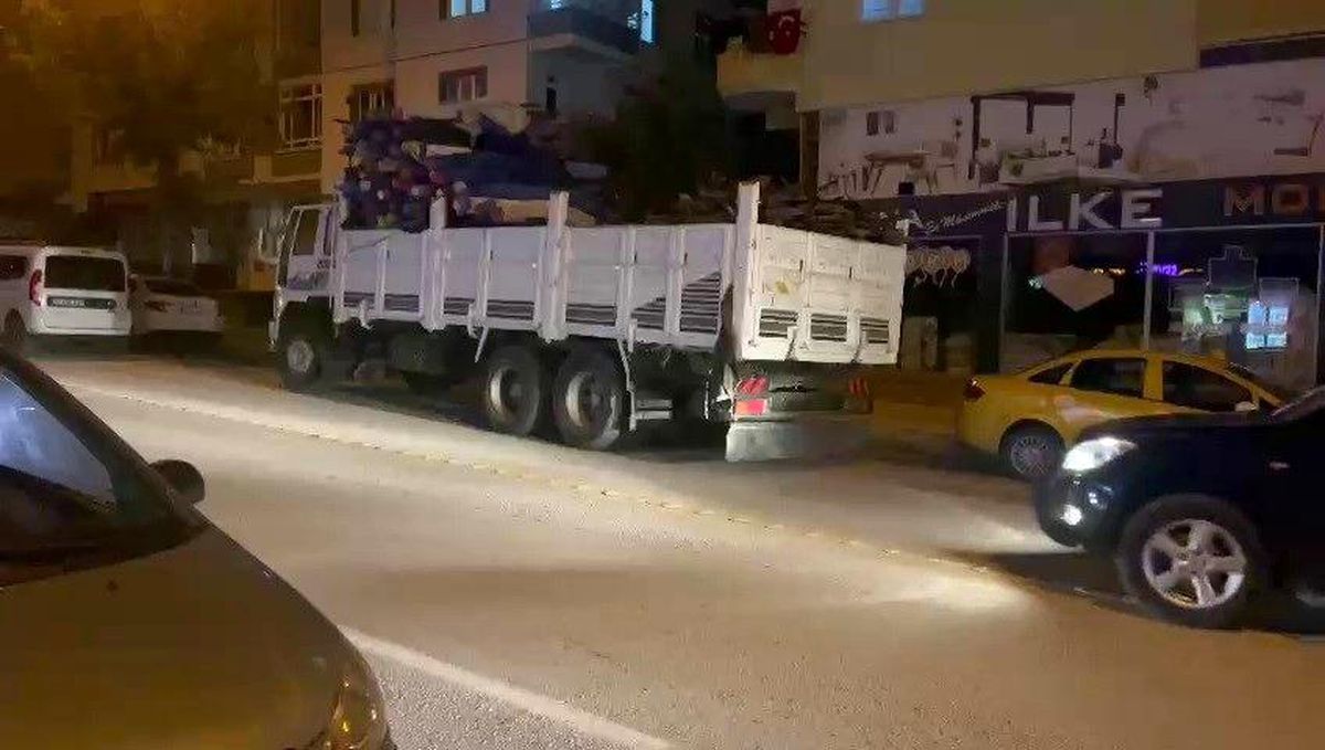 Çorum\'da Şüpheli Kamyon Polis Ekiplerini Harekete Geçirdi