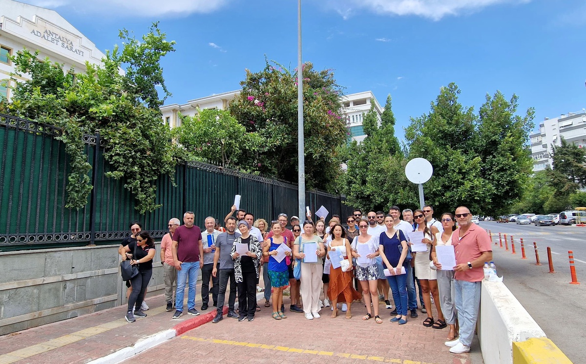 Antalya\'da Vals Sanat Merkezi Müşterileri İcra Takibiyle Karşılaştı