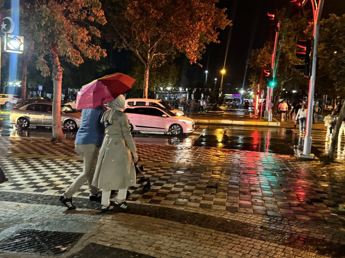Tekirdağ\'da Sağanak Yağış Etkili Oldu