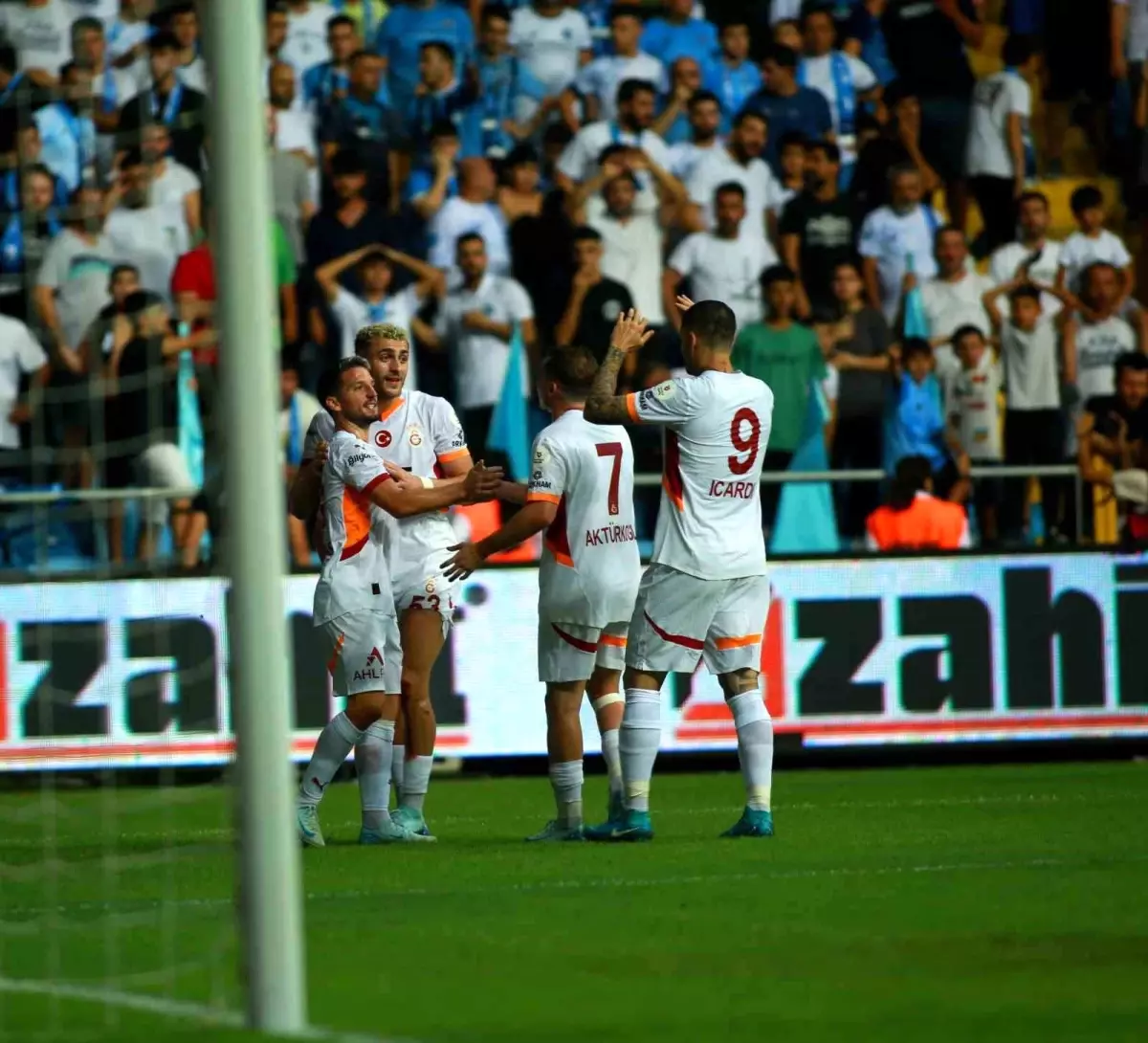 Adana Demirspor - Galatasaray Maçında İlk Yarıda Galatasaray\'ın 4-0 Üstünlüğü