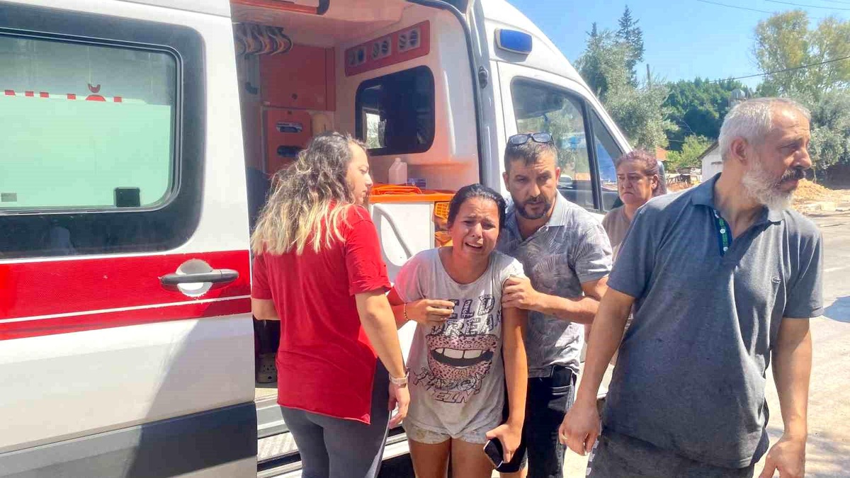 Antalya\'da Ev Yangınında Ev Sahibi ve Kızı Zor Anlar Yaşadı