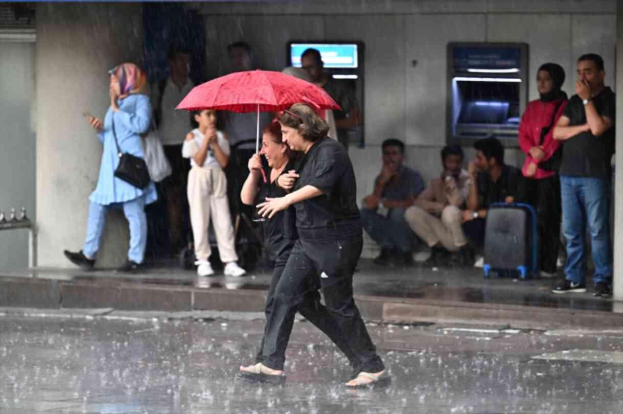 Ankaralının çilesi hep aynı! Sağanak yağış hayatı kabusa çevirdi