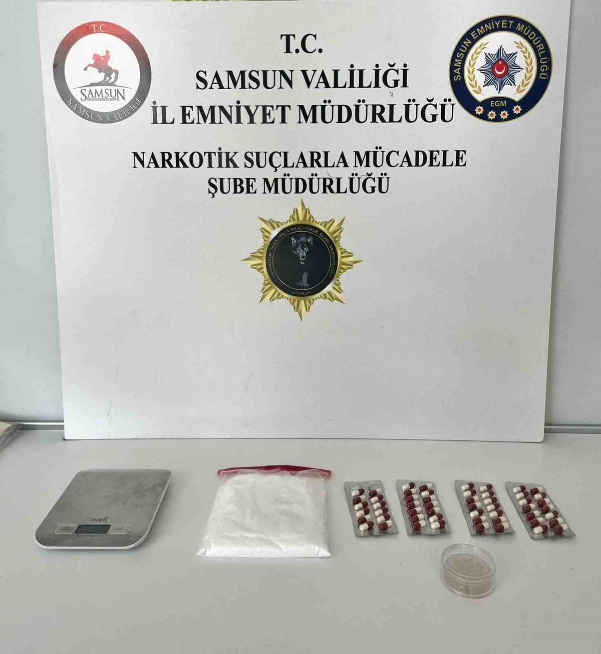 Samsun\'da Bekçilerin Operasyonu: Binlerce Uyuşturucu Hap Ele Geçirildi