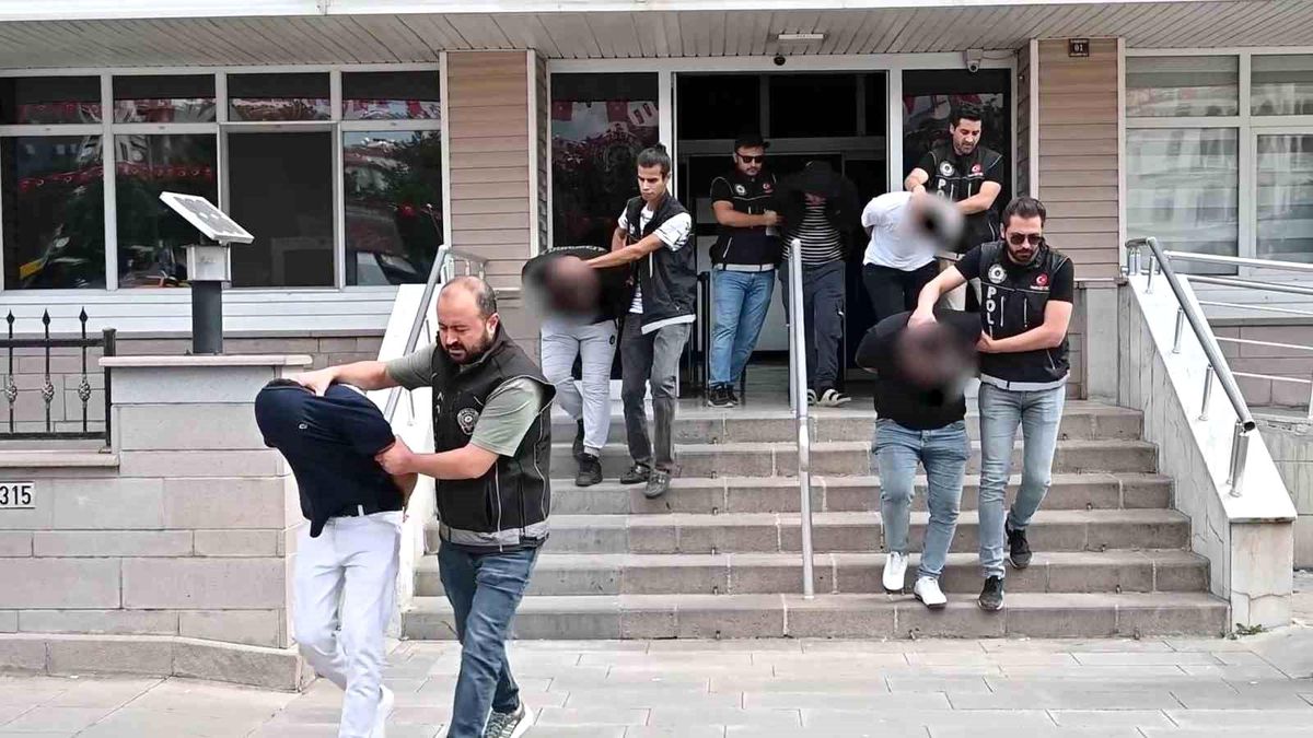 Kırıkkale\'de Uyuşturucu Operasyonunda 3 Şüpheli Tutuklandı