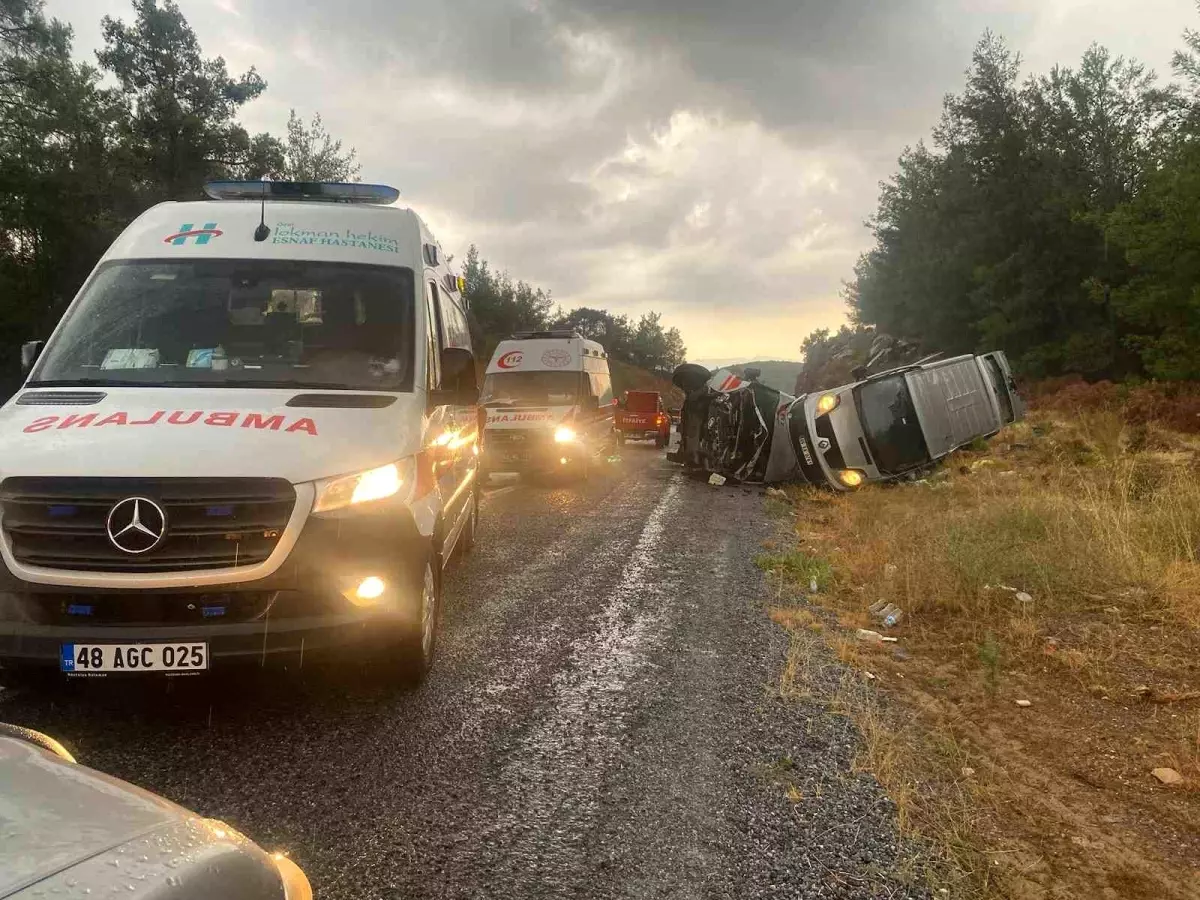 Muğla\'nın Yatağan İlçesinde meydana gelen kazalarda 1 kişi hayatını kaybetti, 14 kişi yaralandı