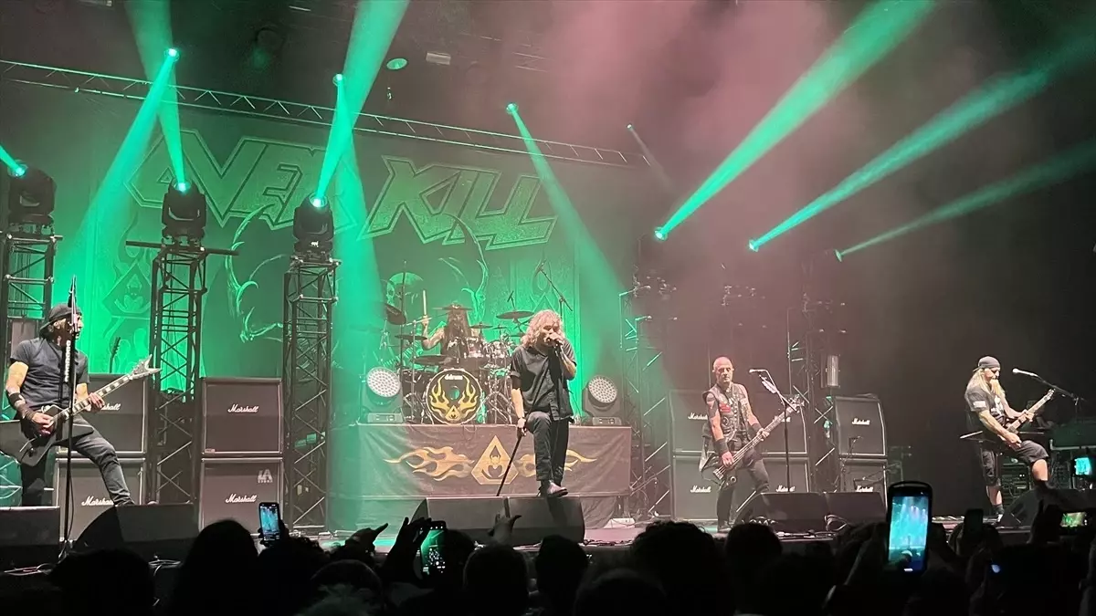 Overkill, Zorlu Performans Sanatları Merkezi\'nde konser verdi