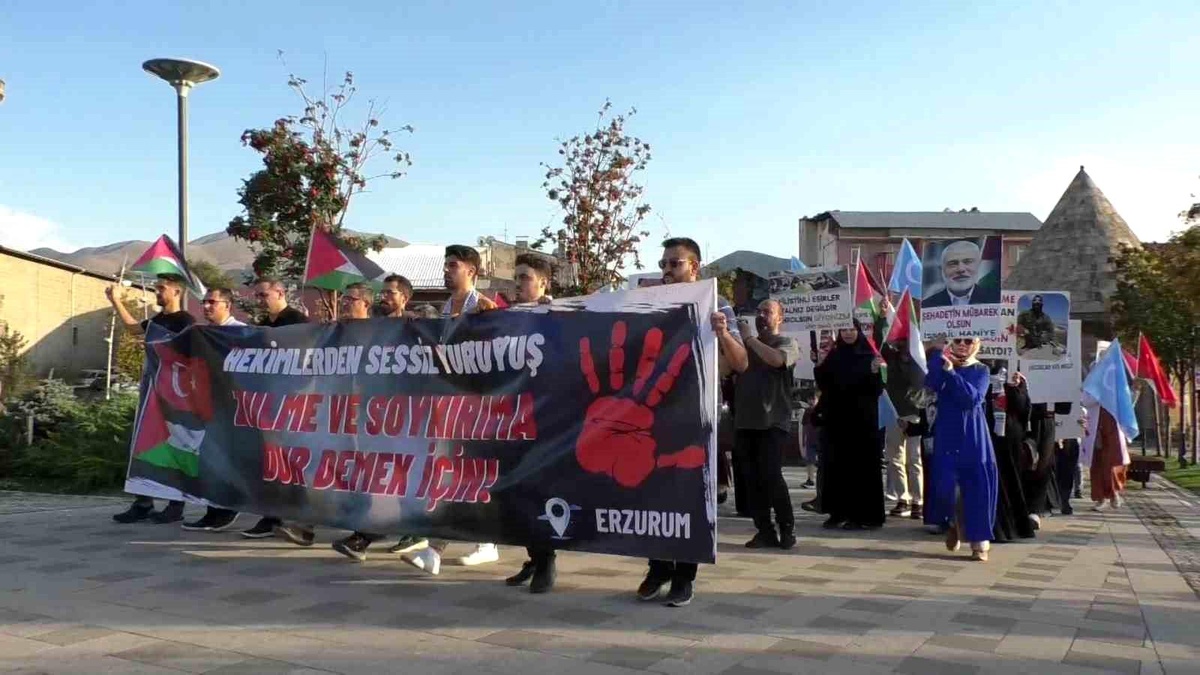 Erzurum\'da Sağlık Çalışanları İsrail\'in Gazze Saldırılarını Protesto Etti