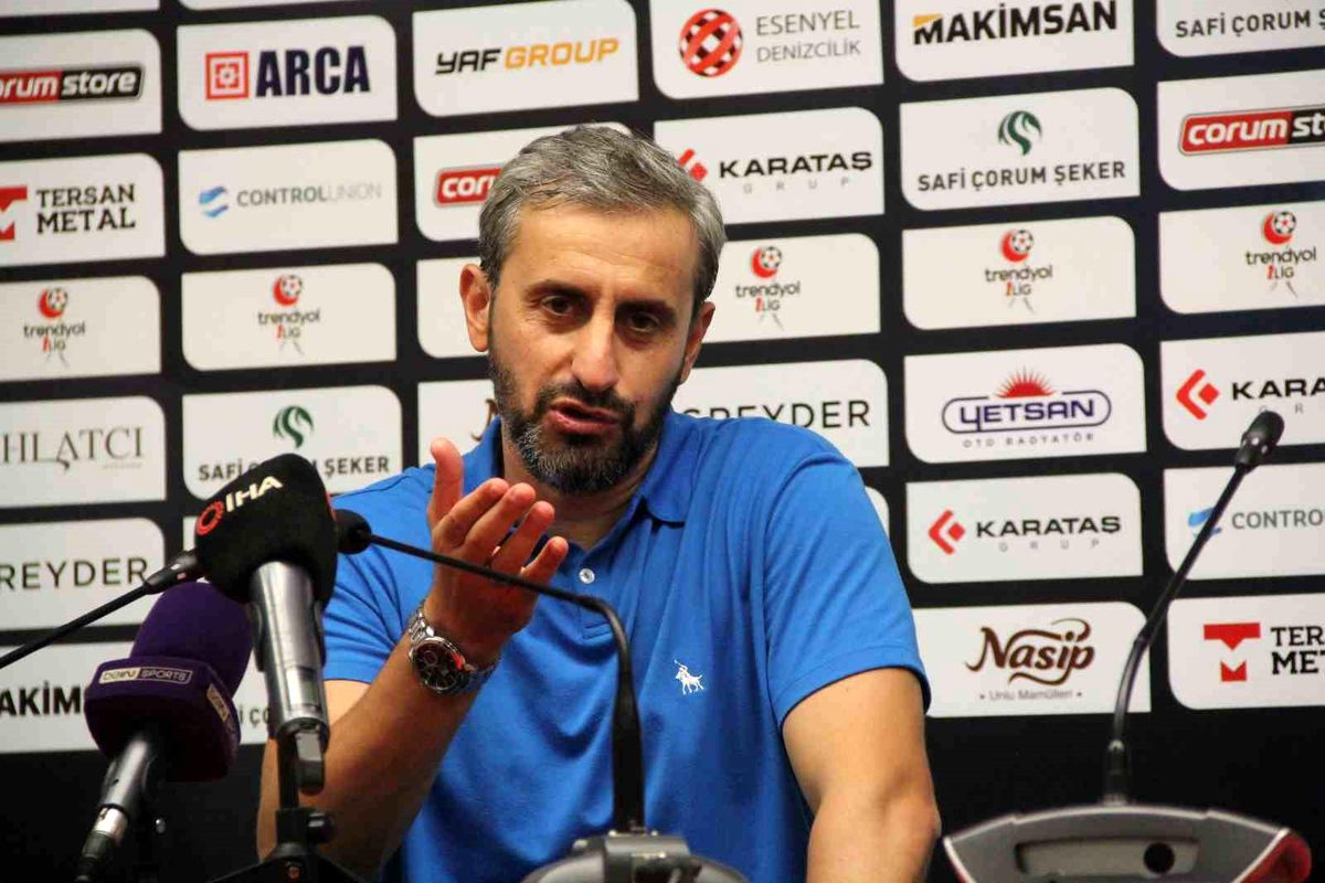 Çorum FK Teknik Direktörü Serkan Özbalta: \'Milli maçlar nedeniyle lige ara verilmeden Sakaryaspor maçını kazanmak istiyorduk\'