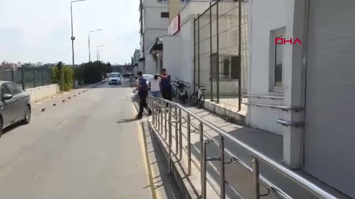 Adana\'da Ruhsatsız Silah Operasyonu: 5 Tabanca ve 221 Mermi Ele Geçirildi