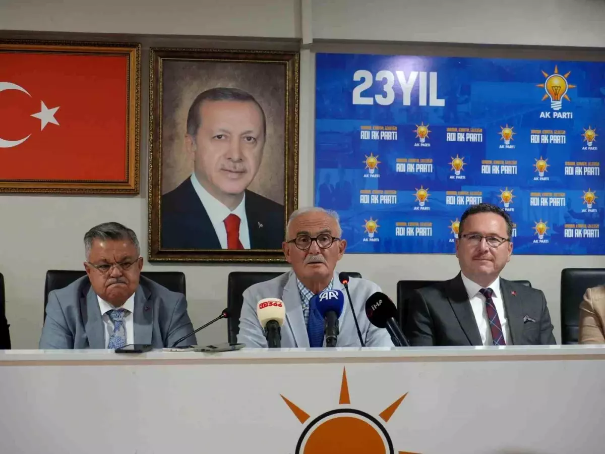 Yusuf Ziya Yılmaz\'dan CHP\'li Belediyelere Sert Eleştiriler