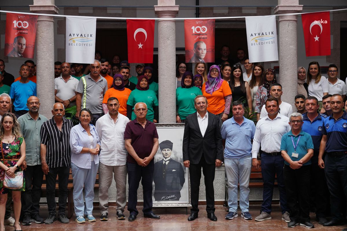 Ayvalık Belediyesi Şirket İşçilerine Yüksek Maaş Promosyonu Verdi