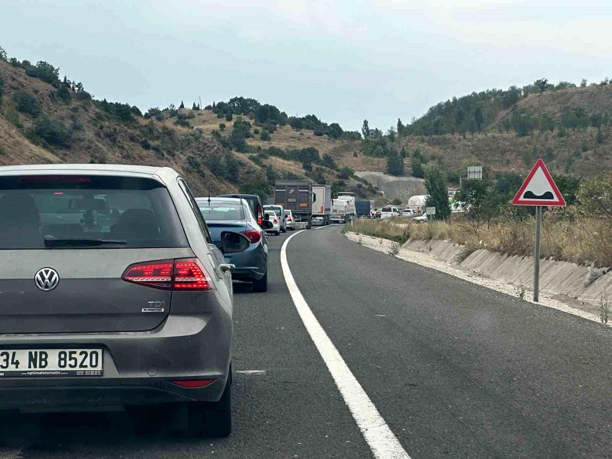 Bozüyük-Bilecik karayolunda trafik durma noktasına geldi