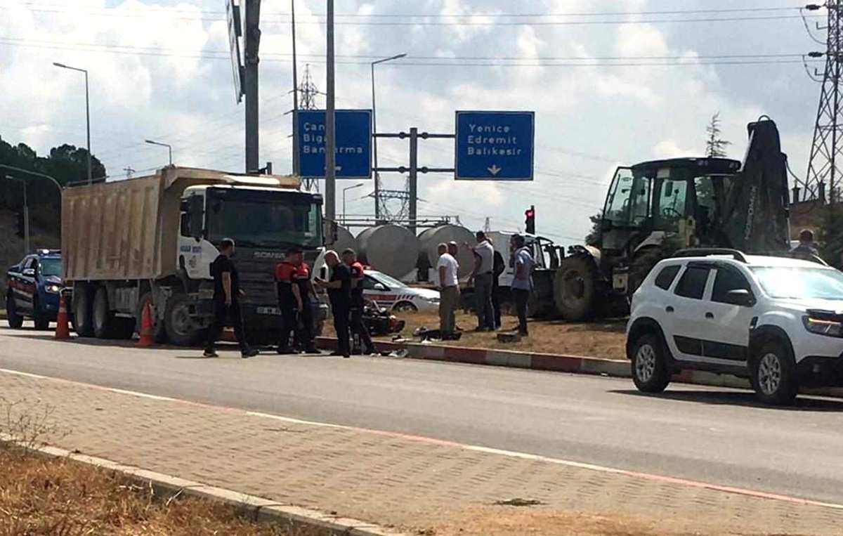 Çanakkale\'de Motosiklet Kazası: 1 Kişi Ağır Yaralandı
