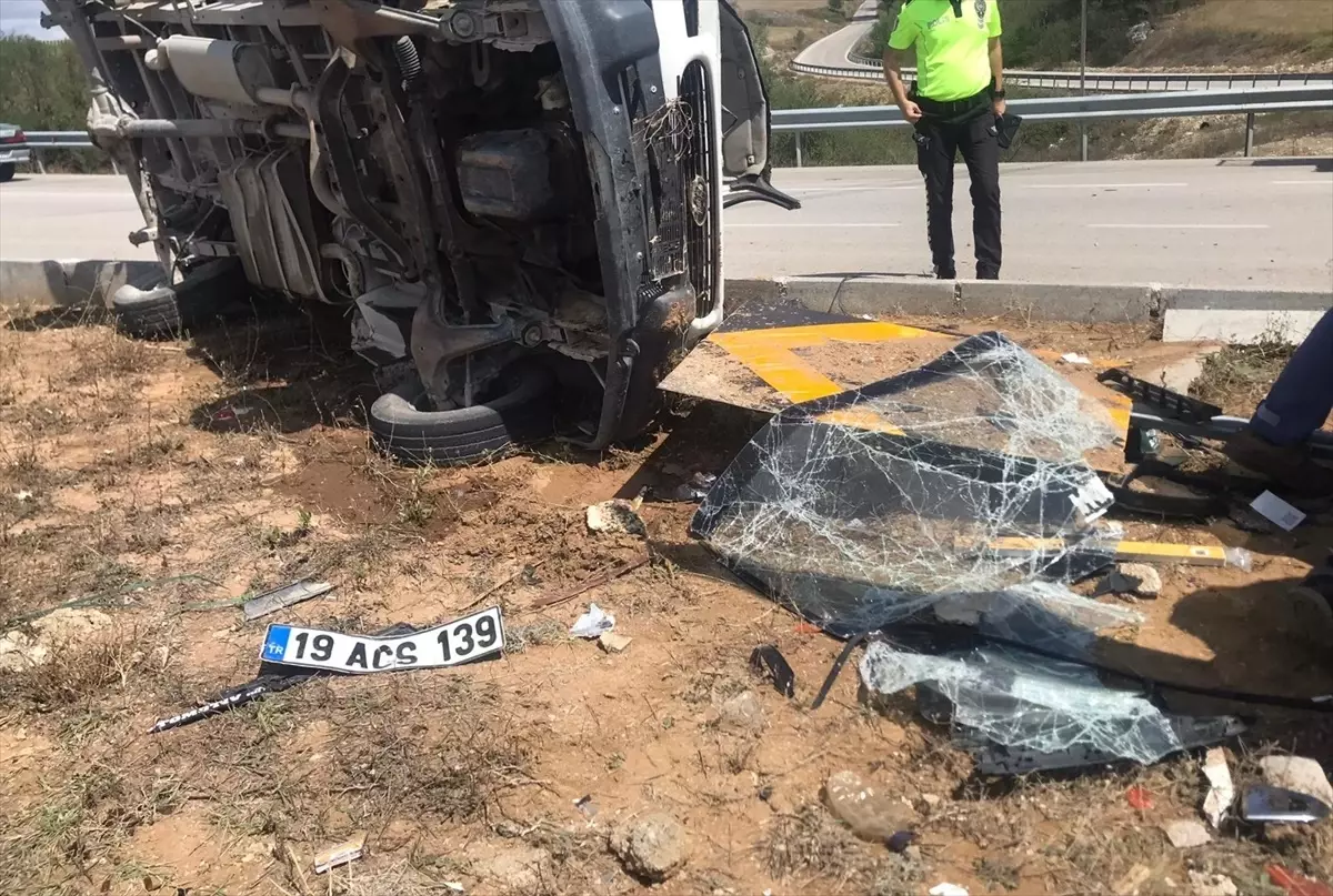 Çorum\'da cip ve kamyonet çarpıştı: 4 yaralı hastanede tedavi altında